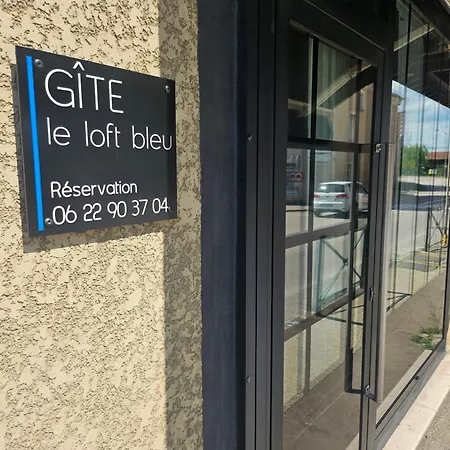Jane Dans Le Loft Bleu Sablons (Drome)